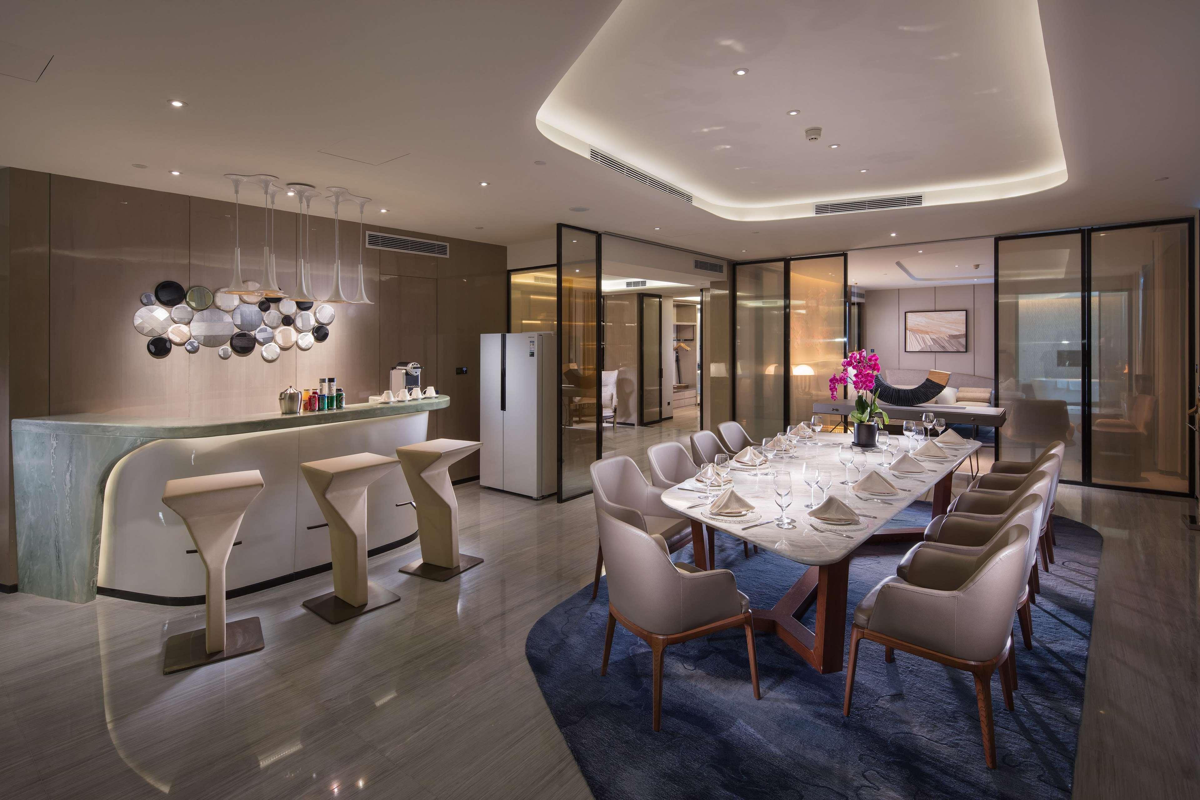 Hilton Quanzhou Riverside Exteriör bild