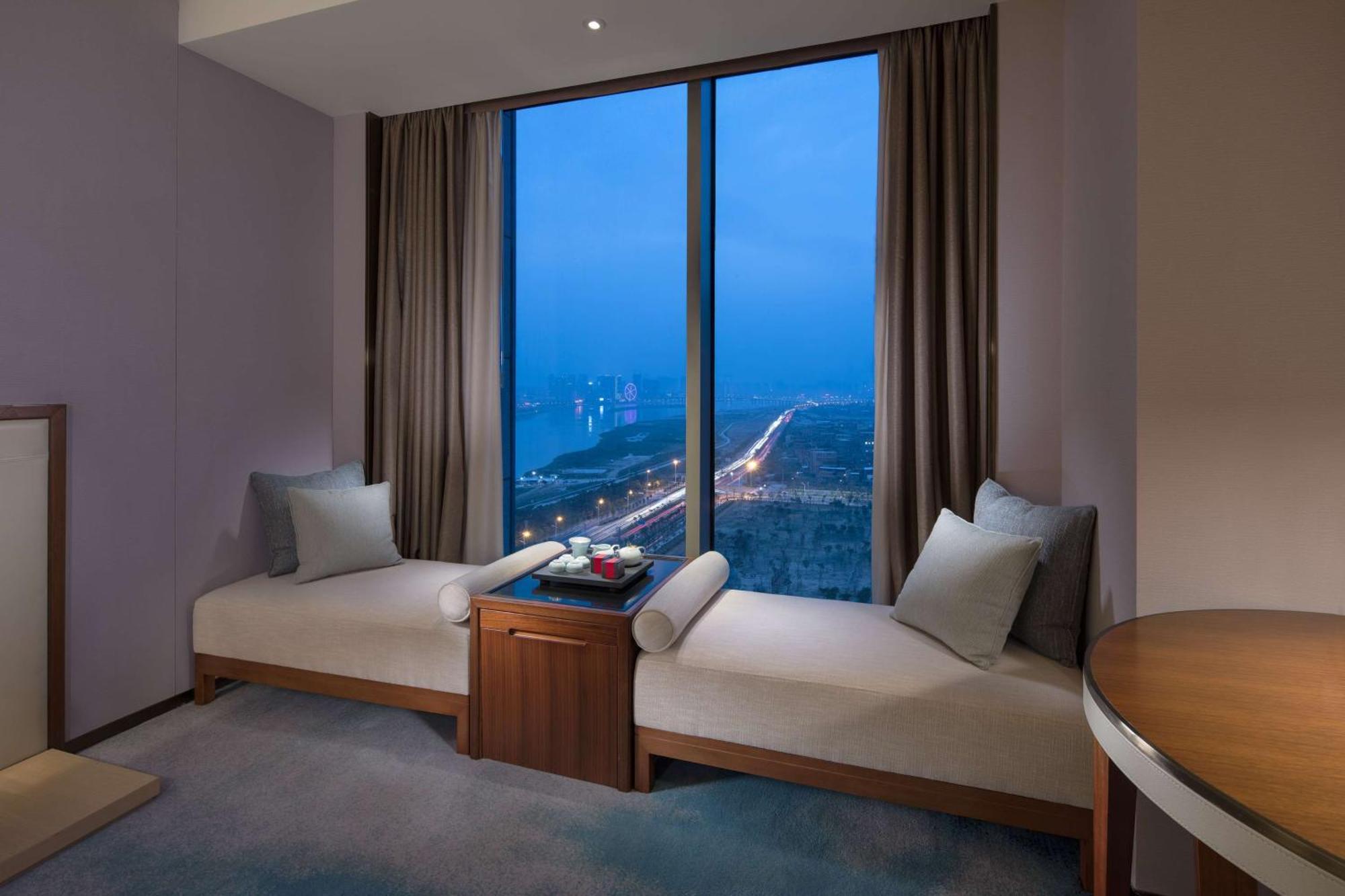 Hilton Quanzhou Riverside Exteriör bild