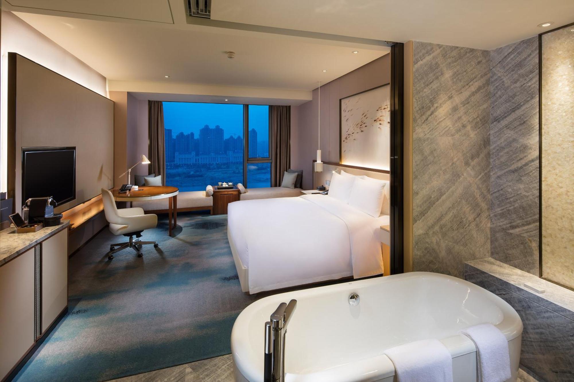 Hilton Quanzhou Riverside Exteriör bild