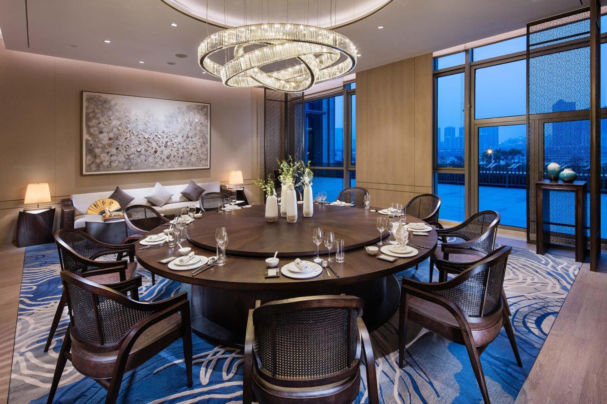 Hilton Quanzhou Riverside Exteriör bild